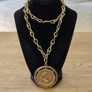 VTG ART Ancient Roman Greek  Coin Pendant Chunky Gold Tone Statement Necklace